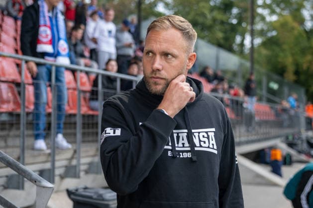 Daniel Brinkmann (F.C. Hansa Rostock, Trainer) nach dem Interview. FC Viktoria Koeln vs. FC Hansa Rostock , Fussball, 3. Liga, 05. Spieltag, Saison 2026 2027, 11.09.2026 DFL DFB Regulations prohibit any use of Photographs as image sequences and or Quasivideo FC Viktoria Koeln vs. FC Hansa Rostock, Fussball, 3. Liga, 05. Spieltag, Saison 2026 2027, 11.09.2026 Koeln Copyright: xEibner-Pressefoto ThomasxHaeslerx EP_THR