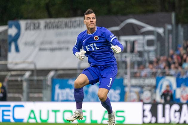Arne Schulz (Viktoria Koeln, 01) bejubelt das Tor zum 1:0 durch Niklas Castelle (Viktoria Koeln, 44). FC Viktoria Koeln vs. FC Hansa Rostock , Fussball, 3. Liga, 05. Spieltag, Saison 2026 2027, 11.09.2026 DFL DFB Regulations prohibit any use of Photographs as image sequences and or Quasivideo FC Viktoria Koeln vs. FC Hansa Rostock, Fussball, 3. Liga, 05. Spieltag, Saison 2026 2027, 11.09.2026 Koeln Copyright: xEibner-Pressefoto ThomasxHaeslerx EP_THR