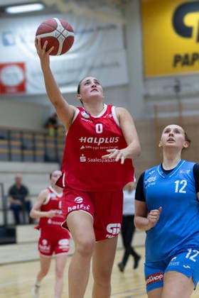 Alexia Allesch (Lions, 0), Elina Timoschenko (Sharks, 12), halfit Lions vs. KB Sharks Würzburg, Frauen, Basketball, Testspiel, 1. Bundesliga, 2. Bundesliga Süd, DBBL, Saison 2026 27, 11.09.2026. Halle SWH Arena Sachsen-Anhalt Deutschland