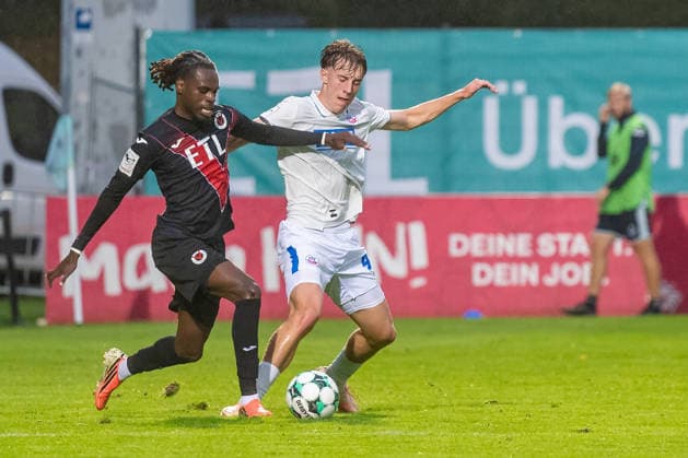 Zweikampf zwischen Yannick Tonye (Viktoria Koeln, 07) und Yannick Michaelis (F.C. Hansa Rostock, 41). FC Viktoria Koeln vs. FC Hansa Rostock , Fussball, 3. Liga, 05. Spieltag, Saison 2026 2027, 11.09.2026 DFL DFB Regulations prohibit any use of Photographs as image sequences and or Quasivideo FC Viktoria Koeln vs. FC Hansa Rostock, Fussball, 3. Liga, 05. Spieltag, Saison 2026 2027, 11.09.2026 Koeln Copyright: xEibner-Pressefoto ThomasxHaeslerx EP_THR