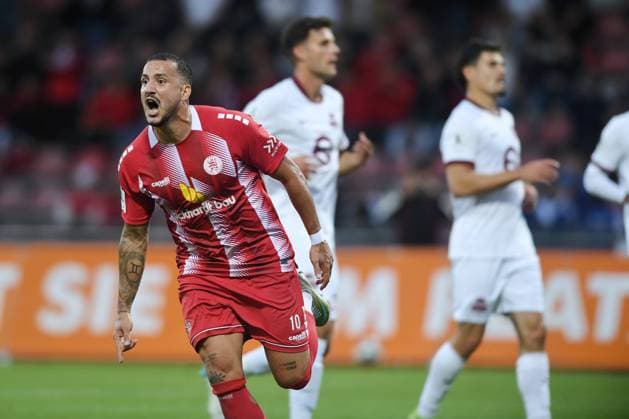 Jubel von Sercan Sararer (KSV Hessen Kassel 10) nach dem Treffer, Tor zum 2:0, GER, KSV Hessen Kassel vs Kickers Offenbach, Fussball, Regionalliga Suedwest, Saison 2026-2027, 7. Spieltag, 11.09.2026, GER, Fussball, Regionalliga Suedwest - KSV Hessen Kassel vs Kickers Offenbach, 11.09.2026 Kassel Copyright: xRolandxSippelx-xEibner-Pressefotox EP_RSL