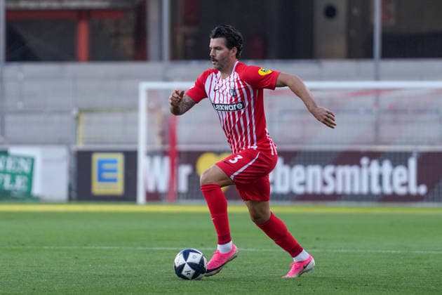 Anthony Jung (SC Freiburg II, 03) am Ball , Deutschland, Fussball, Regionalliga Südwest, 7.Spieltag, 2026 2027, SC Freiburg II vs. SV Sandhausen, 11.09.2026, Dreisamstadion, Freiburg Freiburg Dreisamstadion Baden-Wuerttemberg Deutschland Copyright: xArnexAmbergx