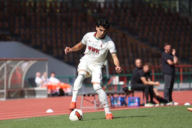 12.09.2026, GER, Fussball, Herren, FC Augsburg, FC Augsburg II, FC Augsburg U23, FCA-U23, Regionalliga Bayern, Saison 2026 2027, Rosenaustadion, SpVgg Greuther Fürth II, 8. Spieltag Aris Malaj im Spiel der FCA-U23 gegen die SpVgg Greuther Fürth II.