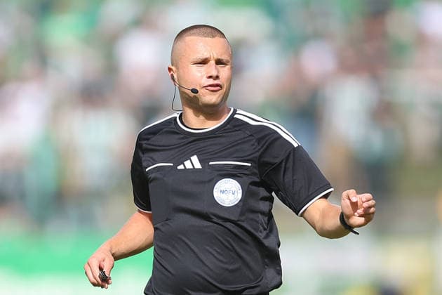 Chemie Leipzig - Zwickau Regionalliga Nordost Leipzig, 12.09.2026, Alfred-Kunze-Sportpark, Fußball, Männer, Saison 2026 2027, Regionalliga Nordost, 8. Spieltag, BSG Chemie Leipzig - FSV Zwickau , Im Bild: Schiedsrichter Benjamin Strebinger ,
