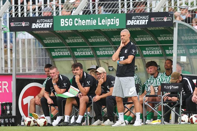 Chemie Leipzig - Zwickau Regionalliga Nordost Leipzig, 12.09.2026, Alfred-Kunze-Sportpark, Fußball, Männer, Saison 2026 2027, Regionalliga Nordost, 8. Spieltag, BSG Chemie Leipzig - FSV Zwickau , Im Bild: Trainer Alexander Schmidt (Chemie Leipzig) ,