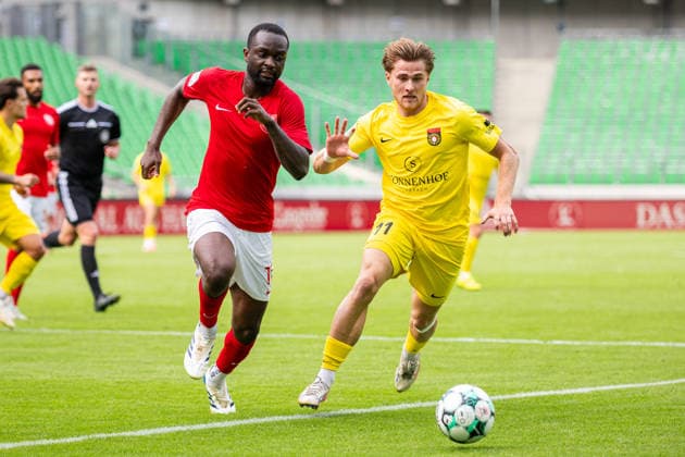 (L-R) Dennis Duah (TSV Havelse, 15) im Zweikampf mit Tim Rossmann (SG Sonnenhof Grossaspach, 11) GER, TSV Havelse vs. SG Sonnenhof Grossaspach, Fussball, 3. Liga, 5. Spieltag, Spielzeit 2026 2027, 12.09.2026 DFL Regulations prohibit any use of photographers as image sequences and or quasi-video. GER, TSV Havelse vs. SG Sonnenhof Grossaspach, Fussball, 3. Liga, 5. Spieltag, Spielzeit 2026 2027, 12.09.2026 Hannover Copyright: xEibner-Pressefoto JanxRollingerx EP_JSK