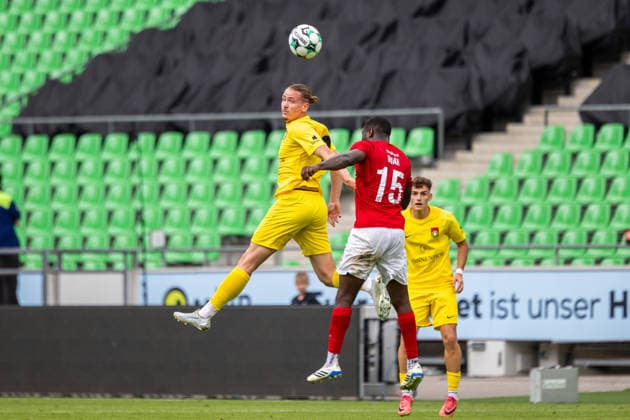 (L-R) Marlon Fass (SG Sonnenhof Grossaspach, 09) im Kopfballduell mit Dennis Duah (TSV Havelse, 15) GER, TSV Havelse vs. SG Sonnenhof Grossaspach, Fussball, 3. Liga, 5. Spieltag, Spielzeit 2026 2027, 12.09.2026 DFL Regulations prohibit any use of photographers as image sequences and or quasi-video. GER, TSV Havelse vs. SG Sonnenhof Grossaspach, Fussball, 3. Liga, 5. Spieltag, Spielzeit 2026 2027, 12.09.2026 Hannover Copyright: xEibner-Pressefoto JanxRollingerx EP_JSK