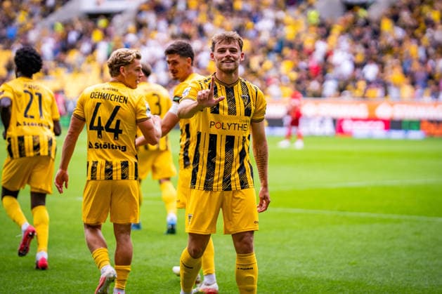 Torschuetze zum 1:0, Mika Schroers (Alemannia Aachen, 27) TSV Alemannia Aachen vs. SSV Jahn Regensburg, Fussball, 3. Liga, 5. Spieltag, Saison 2026 2027, 12.09.2026 DFB REGULATIONS PROHIBIT ANY USE OF PHOTOGRAPHS AS IMAGE SEQUENCES AND OR QUASI-VIDEO TSV Alemannia Aachen vs. SSV Jahn Regensburg, Fussball, 3. Liga, 5. Spieltag, Saison 2026 2027, 12.09.2026 Aachen Copyright: xEibner-Pressefoto J.xDerondeaux EP_JDU