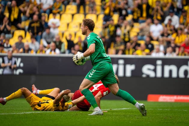 Hannes Hermann (SSV Jahn Regensburg, 01) TSV Alemannia Aachen vs. SSV Jahn Regensburg, Fussball, 3. Liga, 5. Spieltag, Saison 2026 2027, 12.09.2026 DFB REGULATIONS PROHIBIT ANY USE OF PHOTOGRAPHS AS IMAGE SEQUENCES AND OR QUASI-VIDEO TSV Alemannia Aachen vs. SSV Jahn Regensburg, Fussball, 3. Liga, 5. Spieltag, Saison 2026 2027, 12.09.2026 Aachen Copyright: xEibner-Pressefoto J.xDerondeaux EP_JDU
