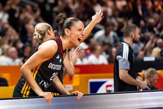 Clara Bielefeld (Deutschland, 25) jubelt Jubel, GER, Frankreich vs. Deutschland, Basketball, FIBA Women s World Cup 2026, Halbfinale, 12.09.2026 GER, Frankreich vs. Deutschland, Basketball, FIBA Women s World Cup 2026, Halbfinale, 12.09.2026 Berlin Copyright: xEibner-Pressefoto MaxxVincenx EP_MVN