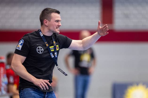 Julian Bauer (TSV Bayer Dormagen, Trainer) gestikuliert GER, TuS N-Luebbecke vs. TSV Bayer Dormagen, Handball, 2. Bundesliga, 3. Spieltag, Spielzeit 2026 2027, 12.09.2026 GER, TuS N-Luebbecke vs. TSV Bayer Dormagen, Handball, 2. Bundesliga, 3. Spieltag, Spielzeit 2026 2027, 12.09.2026 Luebbecke Copyright: xEibner-Pressefoto JanxRollingerx EP_JSK