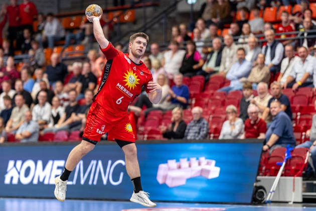 Manuel Hoerr (TuS N-Luebbecke, 06) im Torwurf GER, TuS N-Luebbecke vs. TSV Bayer Dormagen, Handball, 2. Bundesliga, 3. Spieltag, Spielzeit 2026 2027, 12.09.2026 GER, TuS N-Luebbecke vs. TSV Bayer Dormagen, Handball, 2. Bundesliga, 3. Spieltag, Spielzeit 2026 2027, 12.09.2026 Luebbecke Copyright: xEibner-Pressefoto JanxRollingerx EP_JSK