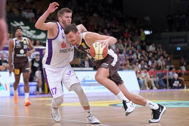 Borisa Simanic (Syntainics MBC 22) (am Ball), Mathis Moenninghoff (BG Goettingen 17) , GER, BG Goettingen - Syntainics MBC, Basketball BBL Pokal, 1. Runde, Saison 2026-2027, 12.09.2026. GER, BG Goettingen - Syntainics MBC, Basketball BBL Pokal, 1. Runde, Saison 2026-2027, 12.09.2026 Goettingen Copyright: xEibner-Pressefotox xRolandxSippelx EP_RSL