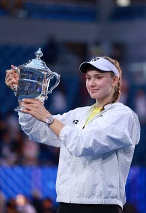 Elena Rybakina of Kazakhstan celebrates with the trophy 2026 US Open, Day Fourteen, USTA Billie Jean King National Tennis Center, New York, USA - 12 Sep 2026New York USTA Billie Jean King National T New York (NY) United States of America EDITORIAL USE ONLY No use with unauthorised audio, video, data, fixture lists, club league logos or live services. Online in-match use limited to 120 images, no video emulation. No use in betting, games or single club league player publications. Copyright: xEllaxLing Shutterstockx 17140165bu