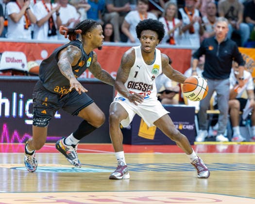 Cobe Williams (NINERS Chemnitz, 24), Nigel Scantlebury (GIESSEN 46ers, 01), Giessen 46ers vs. Niners Chemnitz, Basketball, Netto BBL Pokal, DBB Pokal, 1. Spieltag, Spielzeit 2026 2027, 12.09.2026 Giessen 46ers vs. Niners Chemnitz, Basketball, Netto BBL Pokal, DBB Pokal, 1. Spieltag, Spielzeit 2026 2027, 12.09.2026 Ostpreussenviertel Copyright: xEibner-Pressefoto JoergxHeinrichx EP_JHR