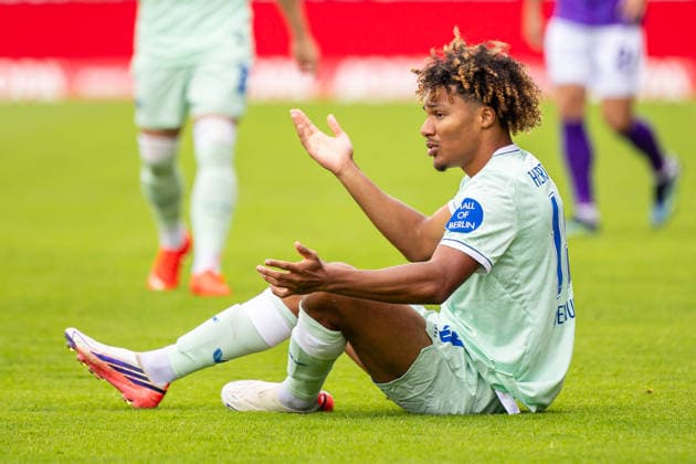 Oluwaseun Adewumi (Hertha BSC, 19) reagiert veraergert GER, VfL Osnabrueck vs. Hertha BSC, Fussball, 2. Bundesliga, 5. Spieltag, Spielzeit 2026 2027, 13.09.2026 DFL Regulations prohibit any use of photographers as image sequences and or quasi-video. GER, VfL Osnabrueck vs. Hertha BSC, Fussball, 2. Bundesliga, 5. Spieltag, Spielzeit 2026 2027, 13.09.2026 Osnabrueck Copyright: xEibner-Pressefoto JanxRollingerx EP_JSK