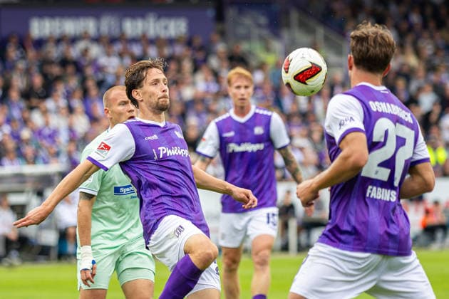 (L-R) Jon Dagur Thorsteinsson (Hertha BSC, 23), Jannik Mueller (VfL Osnabrueck, 24), Robin Fabinski (VfL Osnabrueck, 27) GER, VfL Osnabrueck vs. Hertha BSC, Fussball, 2. Bundesliga, 5. Spieltag, Spielzeit 2026 2027, 13.09.2026 DFL Regulations prohibit any use of photographers as image sequences and or quasi-video. GER, VfL Osnabrueck vs. Hertha BSC, Fussball, 2. Bundesliga, 5. Spieltag, Spielzeit 2026 2027, 13.09.2026 Osnabrueck Copyright: xEibner-Pressefoto JanxRollingerx EP_JSK