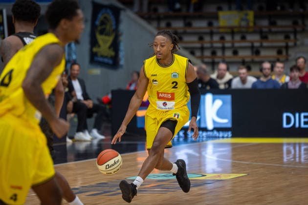 CJ Hines (Kreisbau Kirchheim Knights, 02) GER, Kreisbau Kirchheim Knights vs. MHP RIESEN Ludwigsburg, easyCredit BBL, Netto BBL Pokal, Runde 1, Saison 2026 2027, 13.09.2026 GER, Kreisbau Kirchheim Knights vs. MHP RIESEN Ludwigsburg, easyCredit BBL, Netto BBL Pokal, Runde 1, Saison 2026 2027, 13.09.2026 Goeppingen Copyright: xEibner-Pressefoto NinaxSanderx EP_NSR
