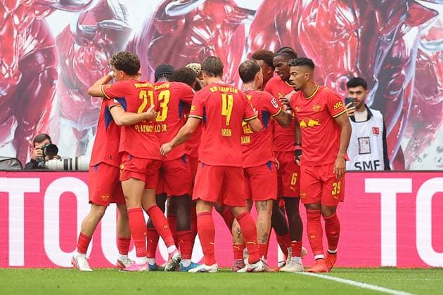 RB Leipzig - Hamburger SV Bundesliga Leipzig, 13.09.2026, Red Bull Arena, Fußball, Männer, Saison 2026 2027, 1. Bundesliga, 3. Spieltag, RB Leipzig - Hamburger SV , Im Bild: Tor für RB Leipzig, Torjubel nach dem 1:0, Torschütze Tidiam Gomis (27, RB Leipzig) ,