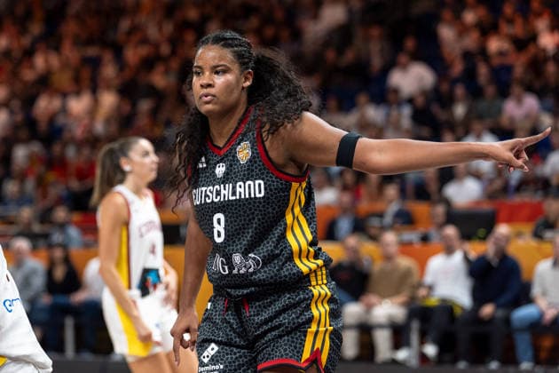 Nyara Sabally (Deutschland, 08) Geste zeigen, GER, Spanien vs. Deutschland, Basketball, FIBA Women s World Cup 2026, Spiel um Platz 3, 13.09.2026 GER, Spanien vs. Deutschland, Basketball, FIBA Women s World Cup 2026, Spiel um Platz 3, 13.09.2026 Berlin Copyright: xEibner-Pressefoto MaxxVincenx EP_MVN