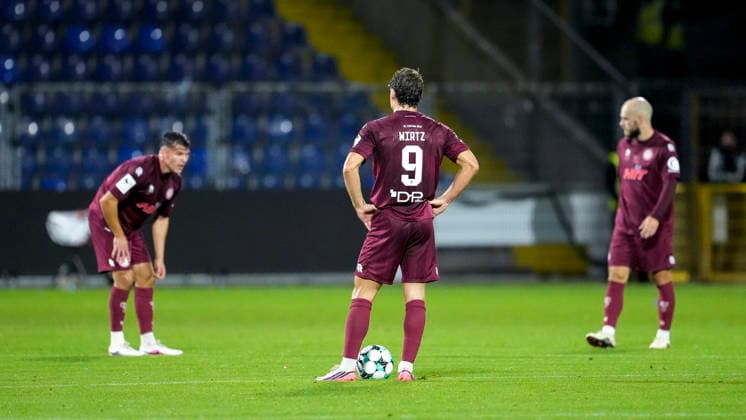 Enzo Wirtz (Köln, 9, Mitte), Spieler vom SC Fortuna Köln, enttäuscht schauend, Enttäuschung, Frustration, disappointed, pessimistisch, nach dem Gegentor zum 1:0, Action, Aktion, Spielszene, 13.09.2026, Sinsheim (Deutschland), Fussball, 3. Liga, TSG 1899 Hoffenheim II - SC Fortuna Köln, DFB DFL REGULATIONS PROHIBIT ANY USE OF PHOTOGRAPHS AS IMAGE SEQUENCES AND OR QUASI-VIDEO.