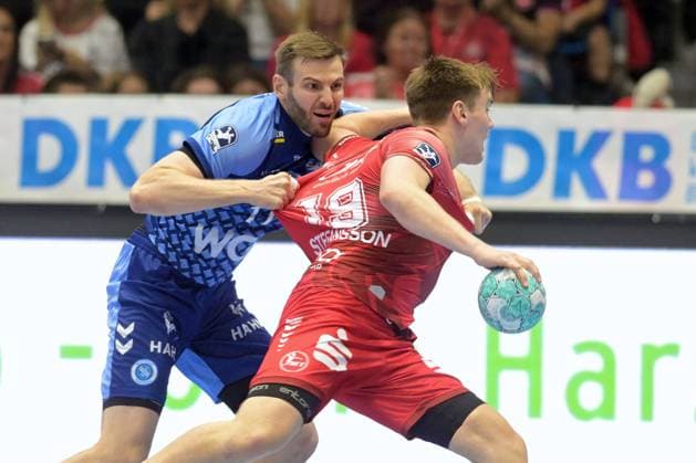 Reynir Thor Stefansson (MT Melsungen 19) (am Ball); Samuel Roethlisberger (TVB Stuttgart 17) , GER, MT Melsungen - TVB 1898 Stuttgart, Handball, 1. Bundesliga, 4. Spieltag, Saison 2026 2027, 13.09.2026, GER, MT Melsungen - TVB Stuttgart, Handball, 1. Bundesliga, 4. Spieltag, Saison 2026 2027, 13.09.2026 Kassel Copyright: xEibner-Pressefotox xRolandxSippelx EP_RSL