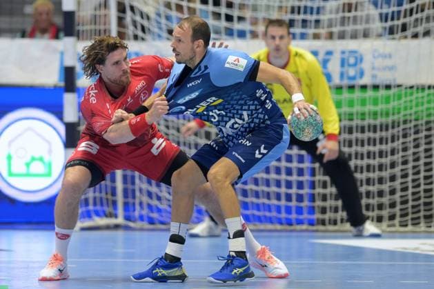 Kai Haefner (TVB Stuttgart 34) (am Ball), Johannes Golla (MT Melsungen 14), Nebojsa Simic (Torwart MT Melsungen 16) (hinten) , GER, MT Melsungen - TVB 1898 Stuttgart, Handball, 1. Bundesliga, 4. Spieltag, Saison 2026 2027, 13.09.2026, GER, MT Melsungen - TVB Stuttgart, Handball, 1. Bundesliga, 4. Spieltag, Saison 2026 2027, 13.09.2026 Kassel Copyright: xEibner-Pressefotox xRolandxSippelx EP_RSL