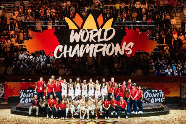FIBA Women™s Basketball World Cup 2026: USA vs. Frankreich, 13.09.2026 Siegerehrung USA, erster Platz, Weltmeister, World Champions, Siegerfoto; Basketball, FIBA Women™s Basketball World Cup 2026, Final Phase, Finale, USA vs. Frankreich am 13.09.2026 in der Uber Arena, Berlin Copyright: xBEAUTIFULxSPORTS Tonhäuserx