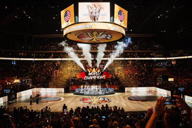 FIBA Women™s Basketball World Cup 2026: USA vs. Frankreich, 13.09.2026 Siegerehrung USA, erster Platz, Weltmeister, World Champions, Siegerfoto; Basketball, FIBA Women™s Basketball World Cup 2026, Final Phase, Finale, USA vs. Frankreich am 13.09.2026 in der Uber Arena, Berlin Copyright: xBEAUTIFULxSPORTS Tonhäuserx