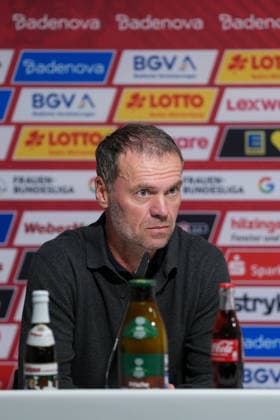 Marco Konrad (SC Freiburg, Trainer) , Deutschland, Fussball, GooglePixel Frauen-Bundesliga, 4.Spieltag, 2026 2027, SC Freiburg vs. 1. FSV Mainz 05, 13.09.2026, Dreisamstadion, Freiburg Freiburg Dreisamstadion Baden-Wuerttemberg Deutschland Copyright: xArnexAmbergx