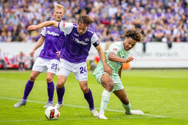 (L-R) Jannik Mueller (VfL Osnabrueck, 24) im Zweikampf mit Oluwaseun Adewumi (Hertha BSC, 19) GER, VfL Osnabrueck vs. Hertha BSC, Fussball, 2. Bundesliga, 5. Spieltag, Spielzeit 2026 2027, 13.09.2026 DFL Regulations prohibit any use of photographers as image sequences and or quasi-video. GER, VfL Osnabrueck vs. Hertha BSC, Fussball, 2. Bundesliga, 5. Spieltag, Spielzeit 2026 2027, 13.09.2026 Osnabrueck Copyright: xEibner-Pressefoto JanxRollingerx EP_JSK