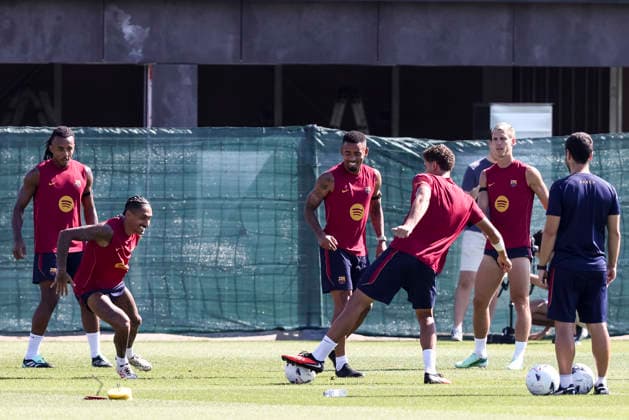 September 15, 2026, Sant Joan Despi, Barcelona, Spain: Jules Kounde, Raphinha, Gabriel Jesus, Dani Olmo and Hamza Abdelkarim during the training day of FC Barcelona, Barca ahead the Spanish League, Laliga EA Sports, football match against Real Racing Club at Ciudad Esportiva Joan Gamper on September 15, 2026 in Sant Joan Despi, Barcelona, Spain. Sant Joan Despi Spain - ZUMAa181 20260915_zaa_a181_013 Copyright: xJavierxBorregox