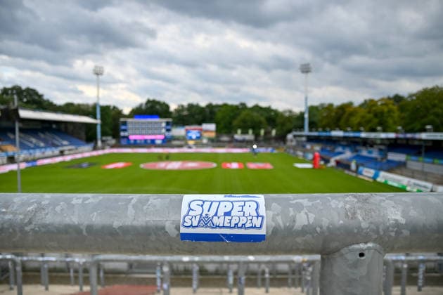 Haensch-Arena, Emslandstadion, Meppen, Ansicht Aufkleber mit Schriftzug vor Panorama SV Meppen vs. FC Viktoria Koeln, Fussball, 3. Liga, 6. Spieltag, Saison 2026 2027, 15.09.2026, SV Meppen vs. FC Viktoria Koeln, Fussball, 3. Liga, 6. Spieltag, Saison 2026 2027, 15.09.2026 Meppen Copyright: xEibner-Pressefoto RobertxGertzenx EP_RGN