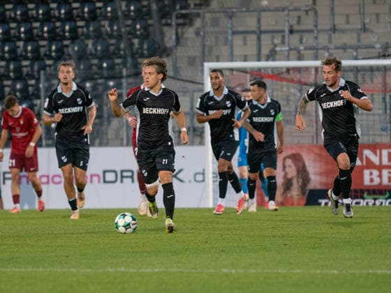 Mika Clausen (SC Verl, 21) am Ball GER, Fussball, SG Sonnenhof Grossaspach vs. SC Verl, 3. Liga, 6. Spieltag, Aspach, Saison 2026 2027, 15.09.2026 GER, Fussball, SG Sonnenhof Grossaspach vs. SC Verl, 3. Liga, 6. Spieltag, Saison 2026 2027, 15.09.2026 Aspach Copyright: xCarstenxSchweringx EP_CSG