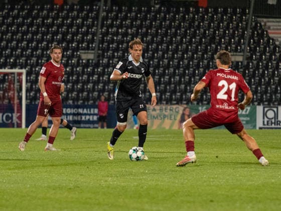 Mika Clausen (SC Verl, 21) am Ball, Luca Damiano Molinari (SG Sonnenhof Grossaspach, 21) GER, Fussball, SG Sonnenhof Grossaspach vs. SC Verl, 3. Liga, 6. Spieltag, Aspach, Saison 2026 2027, 15.09.2026 GER, Fussball, SG Sonnenhof Grossaspach vs. SC Verl, 3. Liga, 6. Spieltag, Saison 2026 2027, 15.09.2026 Aspach Copyright: xCarstenxSchweringx EP_CSG
