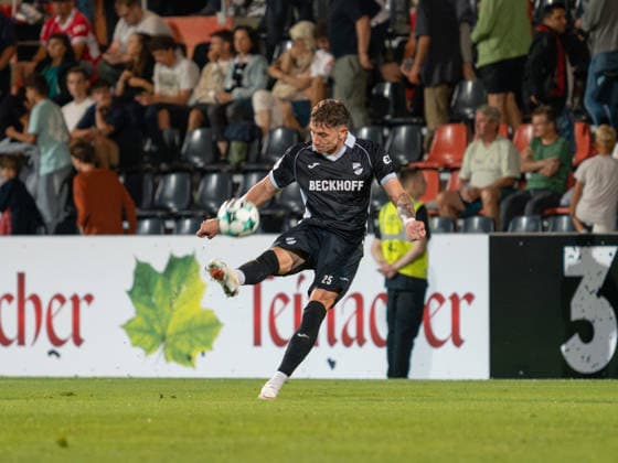 nach Spielende: Antonio Foti (SC Verl, 26) schiesst frustriert den Ball in den Himmel GER, Fussball, SG Sonnenhof Grossaspach vs. SC Verl, 3. Liga, 6. Spieltag, Aspach, Saison 2026 2027, 15.09.2026 GER, Fussball, SG Sonnenhof Grossaspach vs. SC Verl, 3. Liga, 6. Spieltag, Saison 2026 2027, 15.09.2026 Aspach Copyright: xCarstenxSchweringx EP_CSG