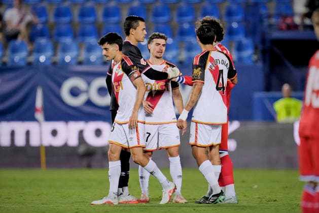 September 15, 2026, Leganes, Madrid, Spain: Players of Rayo Vallecano celebrate the victory during the Spanish League, LaLiga EA Sports, football match played between Rayo Vallecano and RCD Espanyol at Onetime Butarque stadium on September 15, 2026, in Leganes, Madrid, Spain. Leganes Spain - ZUMAa181 20260915_zaa_a181_243 Copyright: xAngelxPerezxMecax