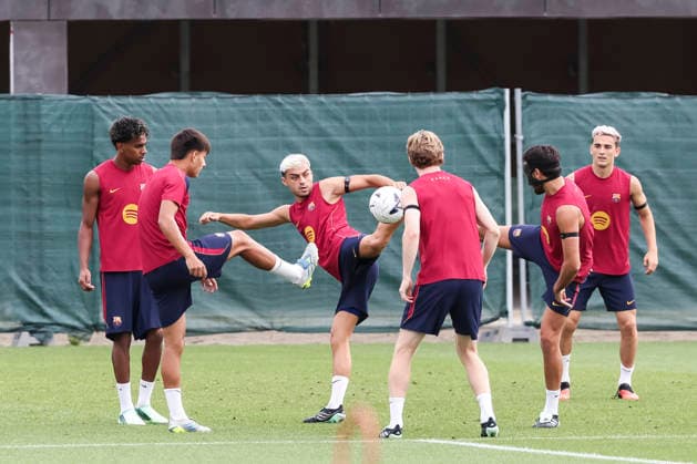 September 18, 2026, Sant Joan Despi, Barcelona, Spain: Pedri, Lamine Yamal, Brian Farinas, Eric Garcia and Gavi during the training day of FC Barcelona, Barca ahead the Spanish League, Laliga EA Sports, football match against Sevilla FC at Ciudad Esportiva Joan Gamper on September 18, 2026 in Sant Joan Despi, Barcelona, Spain. FC Barcelona Training And press conference, PK, Pressekonferenz - LaLiga EA Sports - ZUMAa181 20260918_zaa_a181_005 Copyright: xJavierxBorregox
