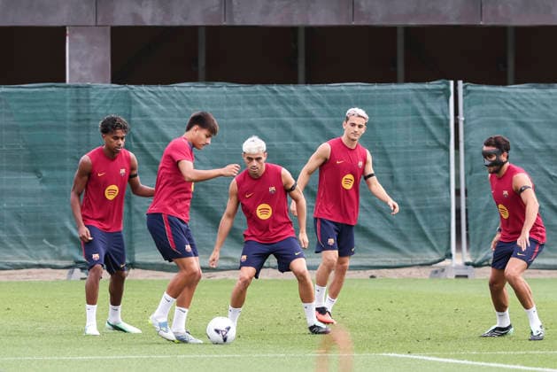 September 18, 2026, Sant Joan Despi, Barcelona, Spain: Lamine Yamal, Pedri, Brian Farinas, Gavi and Eric Garcia during the training day of FC Barcelona, Barca ahead the Spanish League, Laliga EA Sports, football match against Sevilla FC at Ciudad Esportiva Joan Gamper on September 18, 2026 in Sant Joan Despi, Barcelona, Spain. FC Barcelona Training And press conference, PK, Pressekonferenz - LaLiga EA Sports - ZUMAa181 20260918_zaa_a181_008 Copyright: xJavierxBorregox
