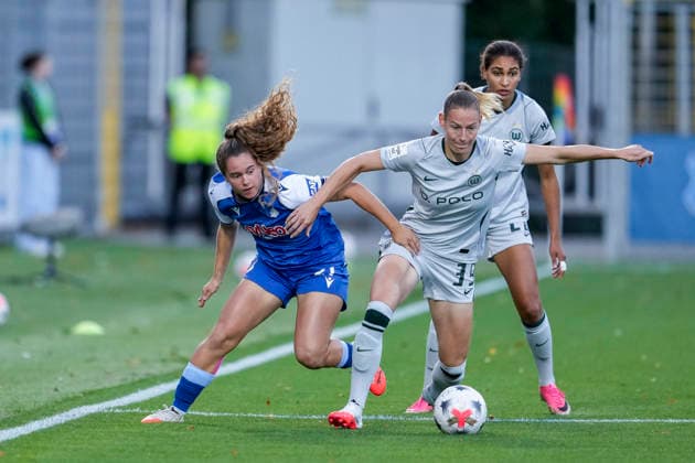 v.li.: Laia Martret Jimenez (TSG, 21), Sarai Linder (Wolfsburg, 39), Zweikampf, Spielszene, Duell, duel, tackle, tackling, Dynamik, Action, Aktion, 18.09.2026, Sinsheim (Hoffenheim) (Deutschland), Fussball, Google Pixel Frauen-Bundesliga, TSG 1899 Hoffenheim - VfL Wolfsburg, DFB DFL REGULATIONS PROHIBIT ANY USE OF PHOTOGRAPHS AS IMAGE SEQUENCES AND OR QUASI-VIDEO.