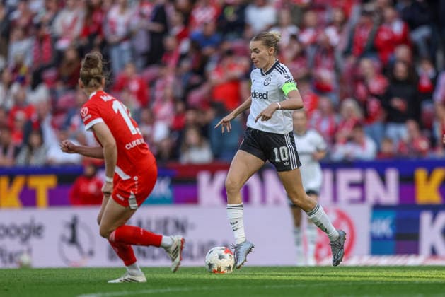 GER, Mainz, FSV Mainz 05 vs Eintracht Frankfurt, Google Pixel Frauen Bundesliga, Fussball, DFB, Spielzeit 2026 2027, MEWA Arena, 5. Spieltag im Bild v.l.: Saskia Matheis (Mainz 05 Frauen 19), Laura Freigang (Eintracht Frankfurt Frauen 10) DFB DFL REGULATIONS PROHIBIT ANY USE OF PHOTOGRAPHS AS IMAGE SEQUENCES AND OR QUASI-VIDEO, 18.09.2026 Copyright: HMBxMedia HendrikxHamelau