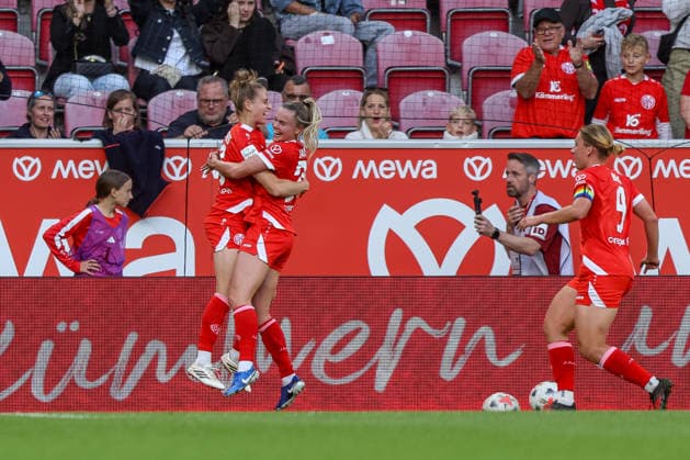 GER, Mainz, FSV Mainz 05 vs Eintracht Frankfurt, Google Pixel Frauen Bundesliga, Fussball, DFB, Spielzeit 2026 2027, MEWA Arena, 5. Spieltag im Bild: Sabina Jackson (Mainz 05 Frauen 20), Tor, Jubel und Freude, Emotionen DFB DFL REGULATIONS PROHIBIT ANY USE OF PHOTOGRAPHS AS IMAGE SEQUENCES AND OR QUASI-VIDEO, 18.09.2026 Copyright: HMBxMedia HendrikxHamelau