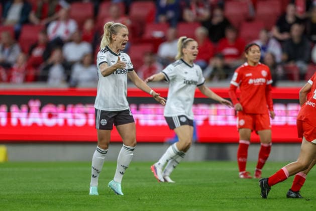 GER, Mainz, FSV Mainz 05 vs Eintracht Frankfurt, Google Pixel Frauen Bundesliga, Fussball, DFB, Spielzeit 2026 2027, MEWA Arena, 5. Spieltag im Bild: Rebecka Blomqvist (Eintracht Frankfurt Frauen 28), Enttäuschung und Frust DFB DFL REGULATIONS PROHIBIT ANY USE OF PHOTOGRAPHS AS IMAGE SEQUENCES AND OR QUASI-VIDEO, 18.09.2026 Copyright: HMBxMedia HendrikxHamelau