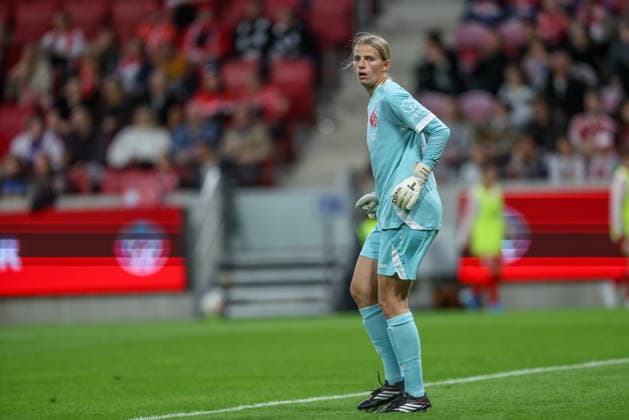GER, Mainz, FSV Mainz 05 vs Eintracht Frankfurt, Google Pixel Frauen Bundesliga, Fussball, DFB, Spielzeit 2026 2027, MEWA Arena, 5. Spieltag im Bild: Marisa Schön (Mainz 05 Frauen 33) feiert ihr Bundesliga Debut, erstes Spiel DFB DFL REGULATIONS PROHIBIT ANY USE OF PHOTOGRAPHS AS IMAGE SEQUENCES AND OR QUASI-VIDEO, 18.09.2026 Copyright: HMBxMedia HendrikxHamelau