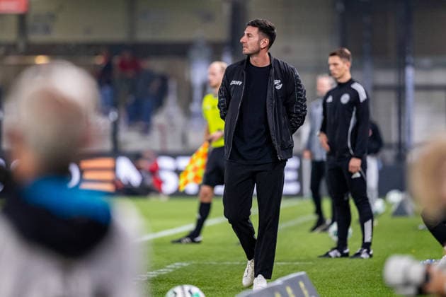 Orest Shala (Cheftrainer) GER, SC Verl vs. FC Wuerzburger Kickers, Fussball, 3. Liga, 7. Spieltag, Spielzeit 2026 2027, 18.09.2026 DFL Regulations prohibit any use of photographers as image sequences and or quasi-video. GER, SC Verl vs. FC Wuerzburger Kickers, Fussball, 3. Liga, 7. Spieltag, Spielzeit 2026 2027, 18.09.2026 Verl Copyright: xEibner-Pressefoto JanxRollingerx EP_JSK
