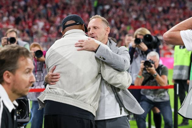 Mauro Lustrinelli (1. FC Union Berlin, Chef-Trainer) mit Vincent Kompany (FC Bayern Muenchen, Cheftrainer) vor dem Spiel, GER, FC Bayern Muenchen vs. 1. FC Union Berlin, Fussball, Bundesliga, 4. Spieltag, Saison 2026 2027, 18.09.2026, DFL DFB REGULATIONS PROHIBIT ANY USE OF PHOTOGRAPHS as IMAGE SEQUENCES and or QUASI-VIDEO, GER, FC Bayern Muenchen vs. 1. FC Union Berlin, Fussball, Bundesliga, 4. Spieltag, Saison 2026 2027, 18.09.2026 Muenchen Copyright: xEibner-Pressefoto JennixMaulx EP_JML