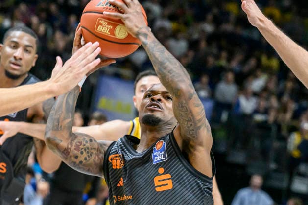 im Bild v.l.: Cobe Williams (NINERS Chemnitz, 24), GER, Berlin, Basketball, Alba Berlin und den Niners Chemnitz, BBL Auftakt, Auftaktspiel, in der UBER Arena, 18.09.2026, Copyright: HMBxMedia UwexKoch