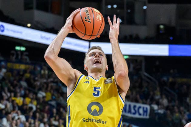 im Bild v.l.: Samuel Griesel (ALBA, 05), GER, Berlin, Basketball, Alba Berlin und den Niners Chemnitz, BBL Auftakt, Auftaktspiel, in der UBER Arena, 18.09.2026, Copyright: HMBxMedia UwexKoch