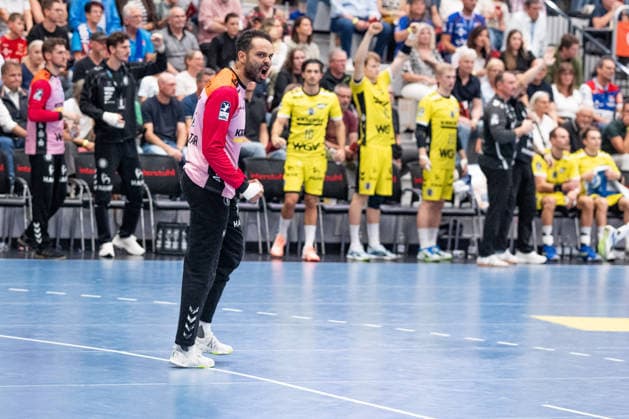 Mohamed Amine Darmoul, (TVB Stuttgart, 70, Torwart), feiert seine eigene Glanzleistung, HBW Balingen Weilstetten vs. TVB Stuttgart, GER, Opel 1. Handball Bundesliga, Meisterschaft, Spieltag 5, Saison 2026 2027, 18.09.2026, Eibner-Pressefoto Andreas Ulmer HBW Balingen Weilstetten vs. TVB Stuttgart, GER, Opel 1. Handball Bundesliga, Meisterschaft, Spieltag 5, Saison 2026 2027, 18.09.2026, Balingen Copyright: xEibner-Pressefoto AndreasxUlmerx EP_AUR