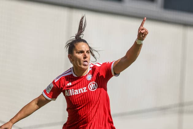 GER, München, FC Bayern München vs FC Köln, Google Pixel Frauen Bundesliga, Fussball, DFB, Spielzeit 2026 2027, FC Bayern Campus, 5. Spieltag im Bild: Jovana Damnjanović (FC Bayern München Frauen 9), erzielt das 1:0. Tor, Jubel und Freude, Emotionen DFB DFL REGULATIONS PROHIBIT ANY USE OF PHOTOGRAPHS AS IMAGE SEQUENCES AND OR QUASI-VIDEO, 19.09.2026 Copyright: HMBxMedia HendrikxHamelau